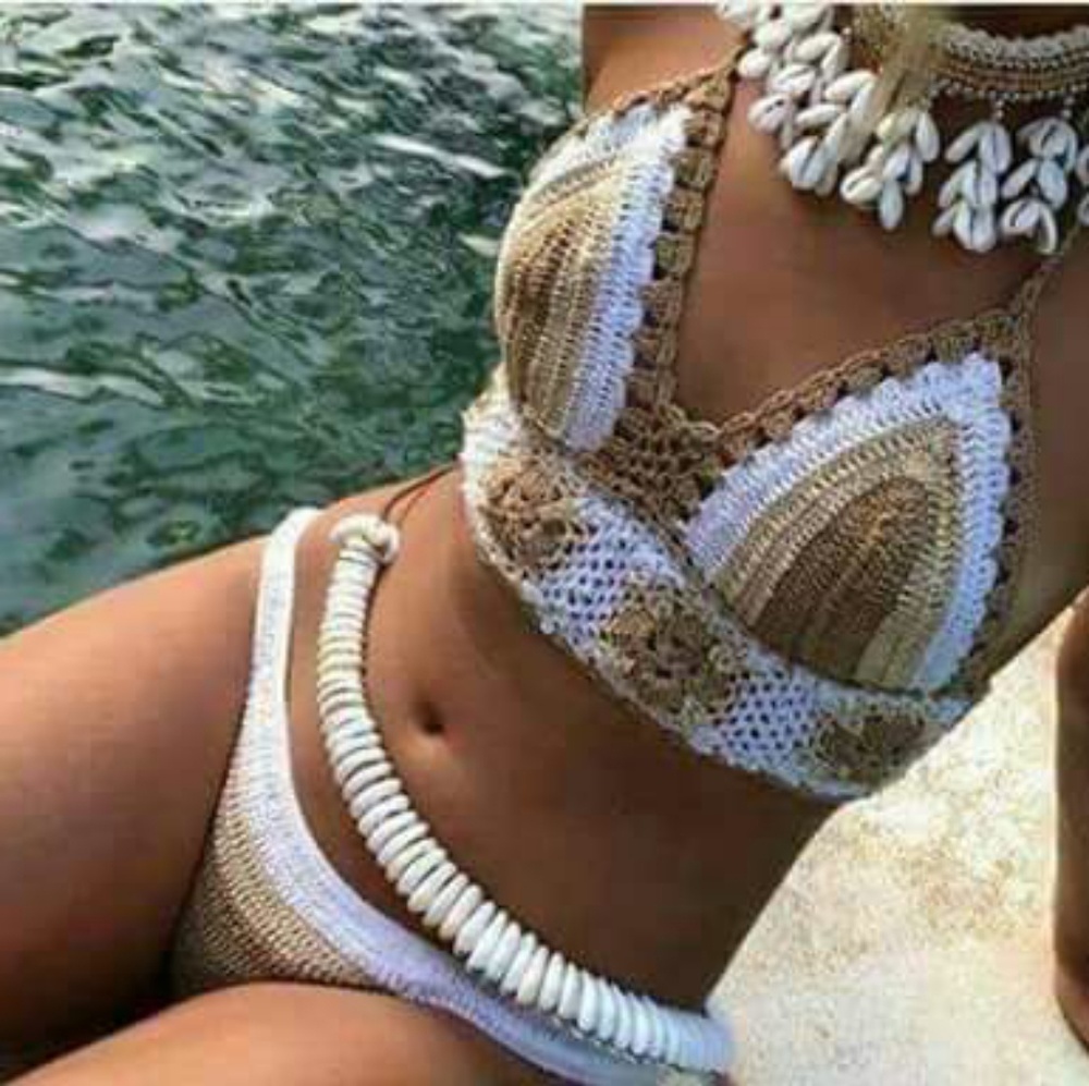 L 2 piece swimsuit
